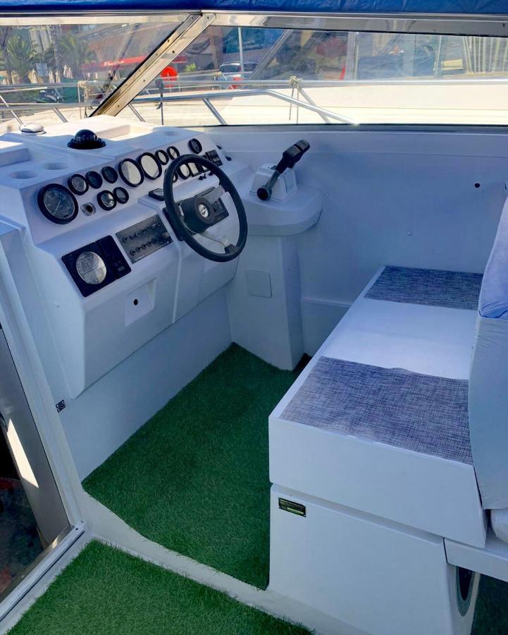 Cozy Private Two Rooms Yacht In Barcelona With Free Parking Sant Adrià de Besòs Extérieur photo