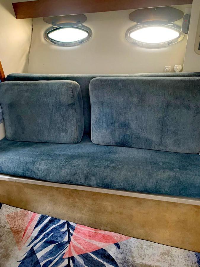 Cozy Private Two Rooms Yacht In Barcelona With Free Parking Sant Adrià de Besòs Extérieur photo